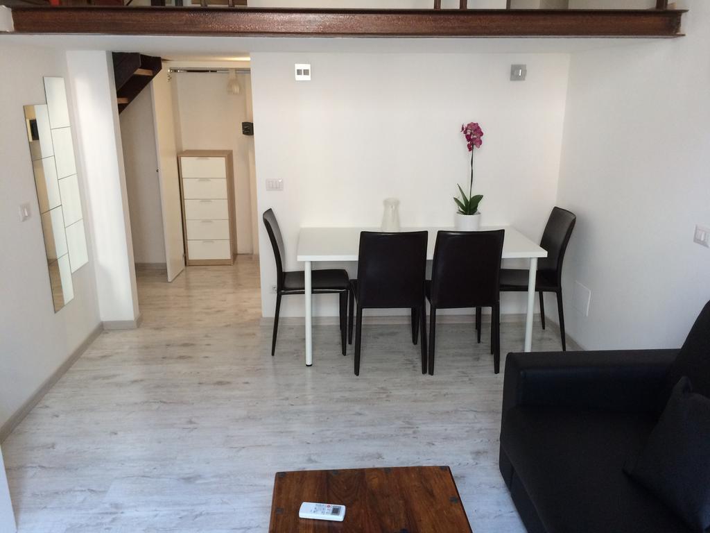Inner House Рим Стая снимка
