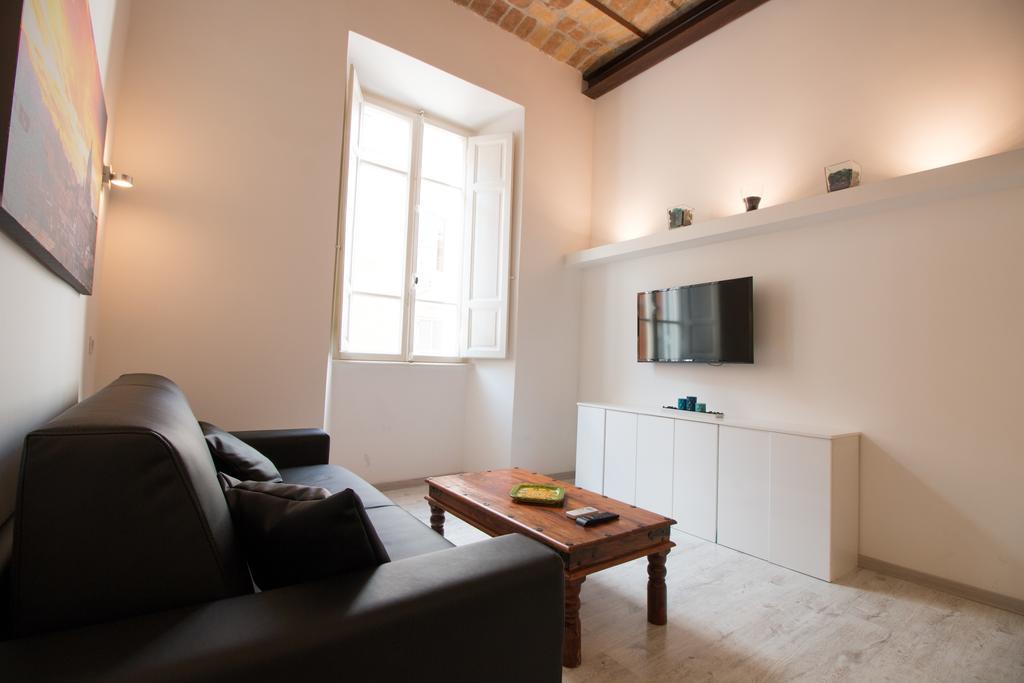 Inner House Рим Стая снимка