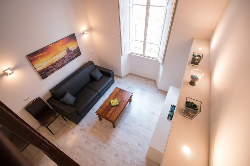 Inner House Рим Стая снимка